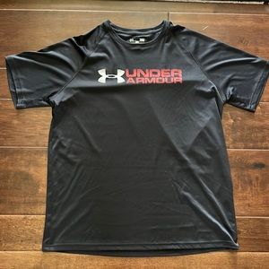 Black under armor T-shirt